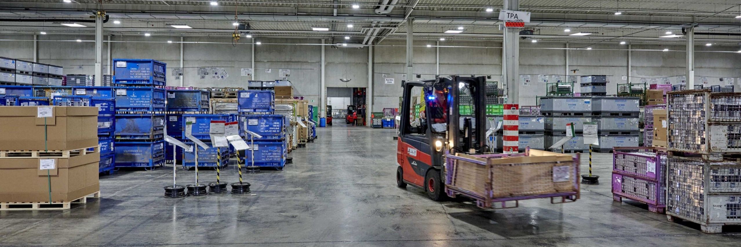 Automotive Lagerhalle Logistikunternehmen